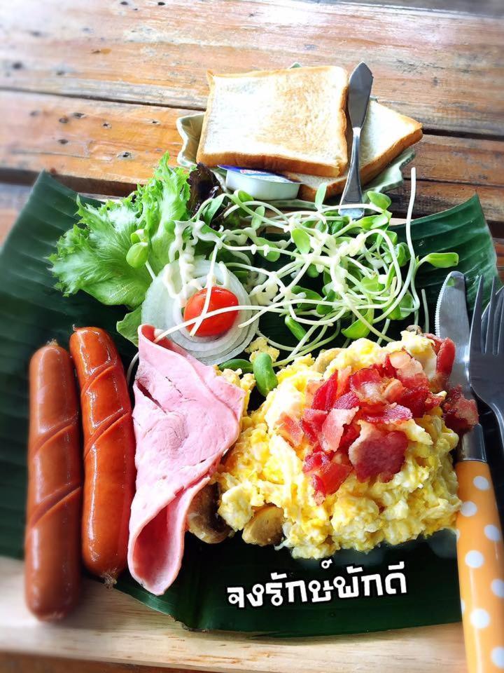 Bed and Breakfast Jong Lux Pak Dee Uttaradit Exterior foto