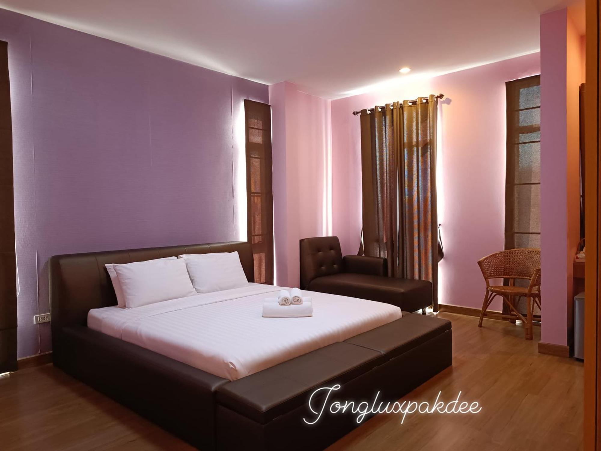 Bed and Breakfast Jong Lux Pak Dee Uttaradit Exterior foto