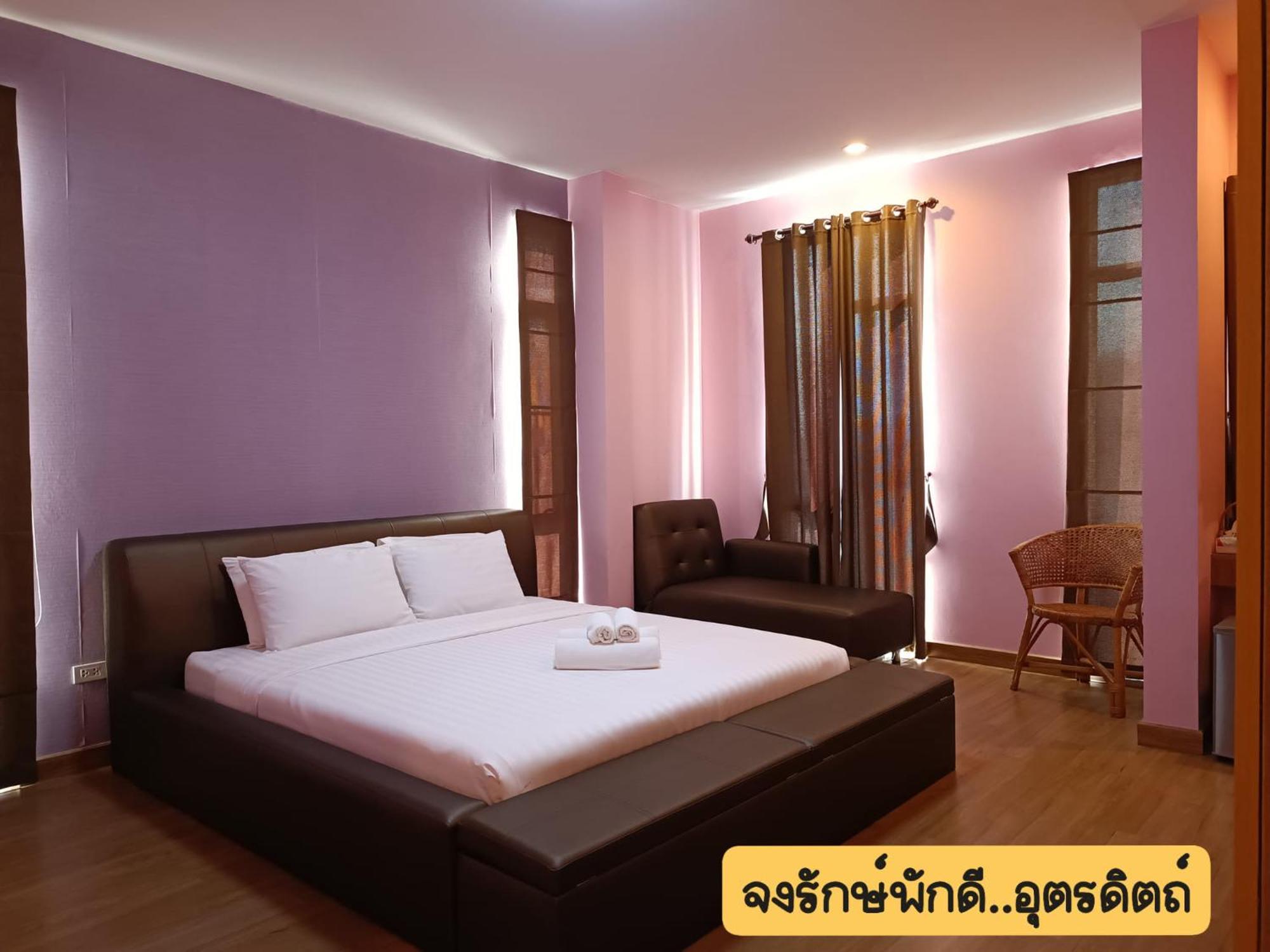 Bed and Breakfast Jong Lux Pak Dee Uttaradit Exterior foto