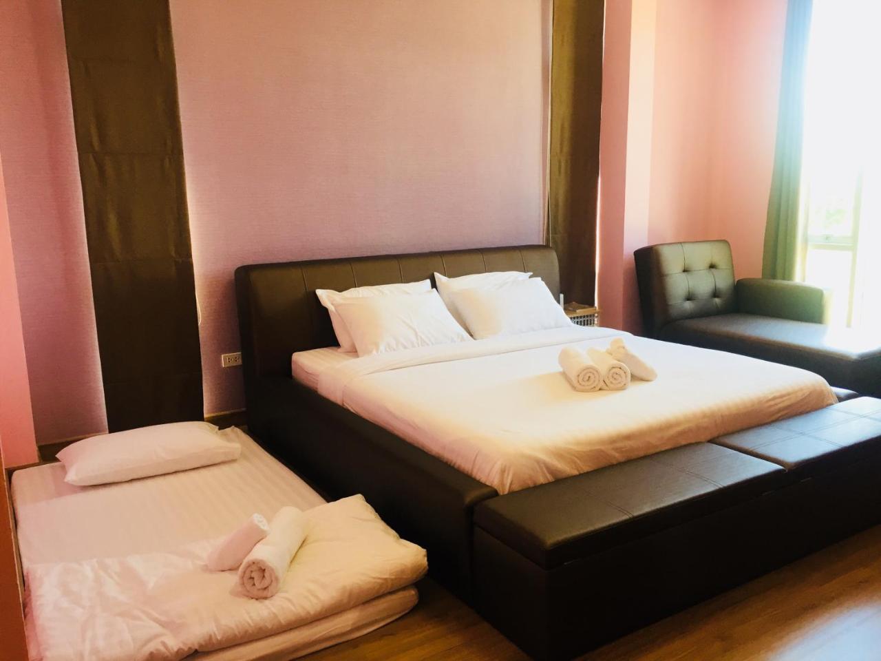 Bed and Breakfast Jong Lux Pak Dee Uttaradit Exterior foto
